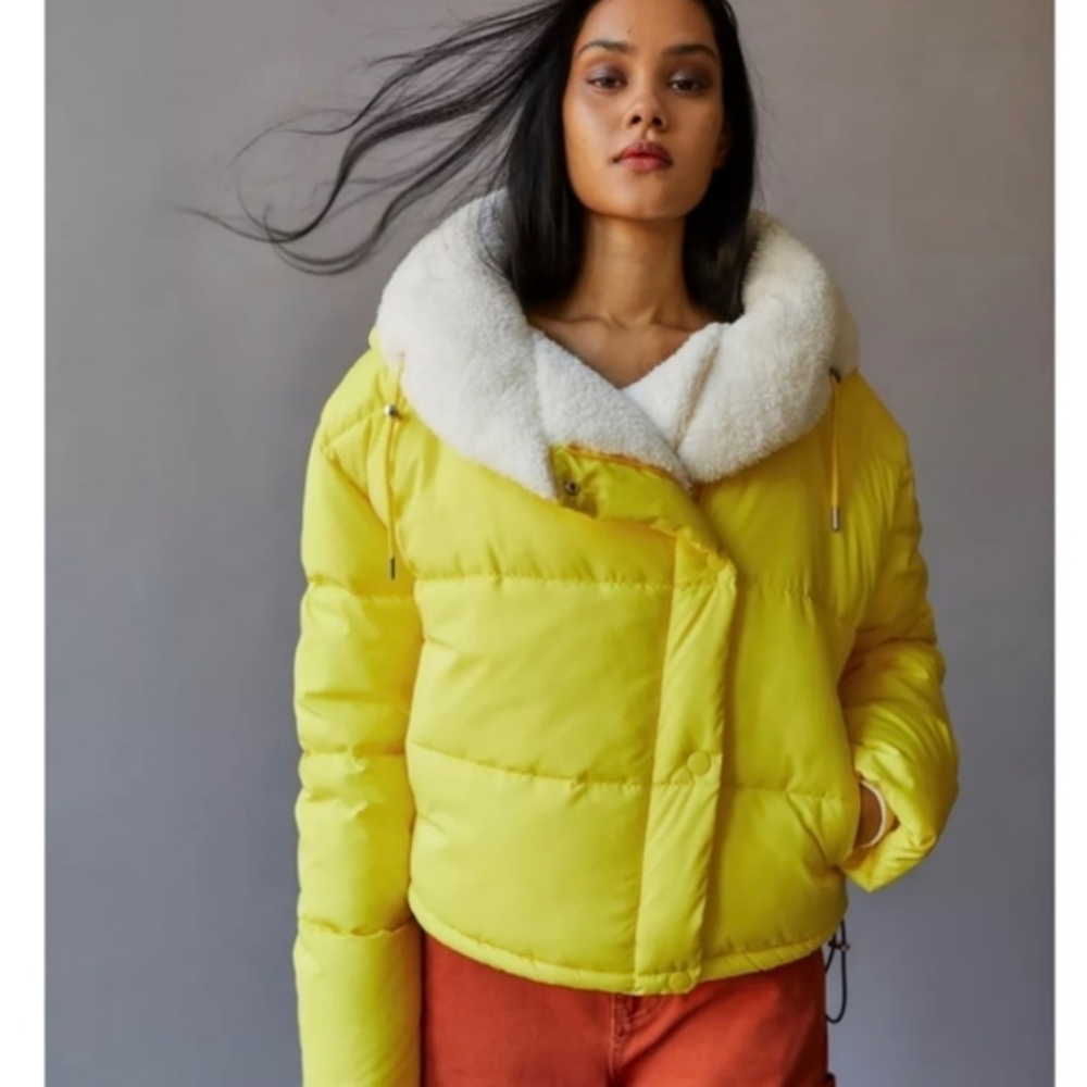 Urban Outfitters BDG Puffer  coat topped  fluffy fleece collar